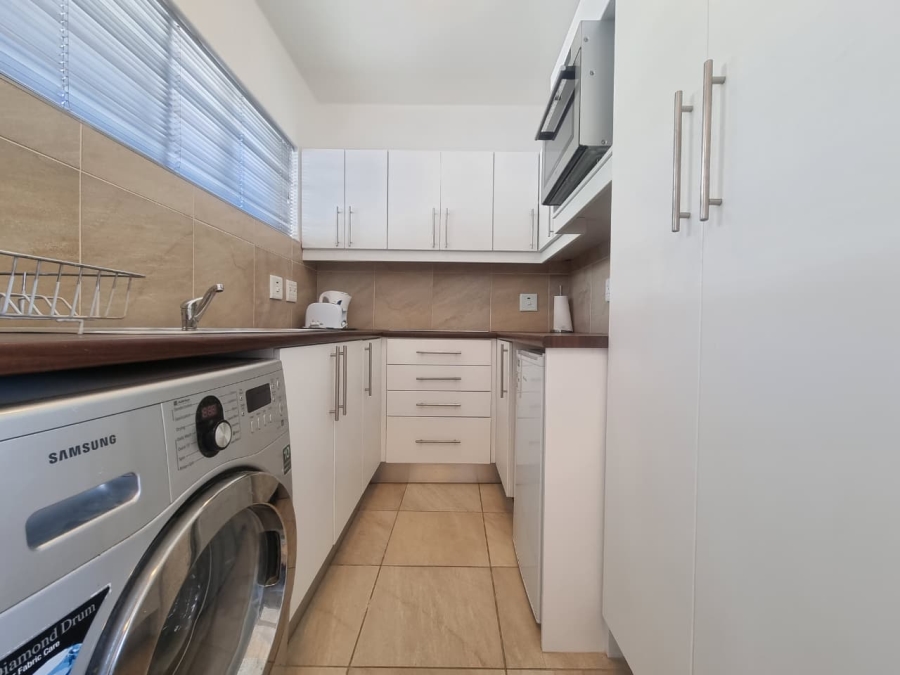 To Let 0 Bedroom Property for Rent in Sea Point Western Cape